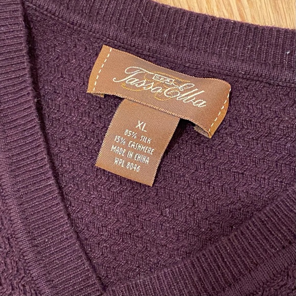Tasso Elba Mens Silk Cashmere Deep Maroon V-Neck Sweater XL Extra Large - Picture 2 of 3